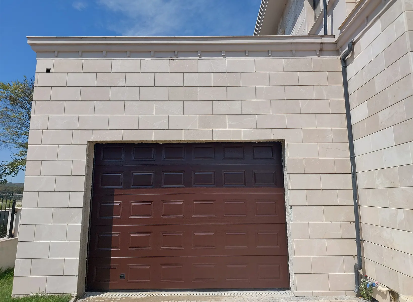 Tekirdağ Garaj Kapısı Firması – Focus Kapı ile Güvenli ve Estetik Çözümler