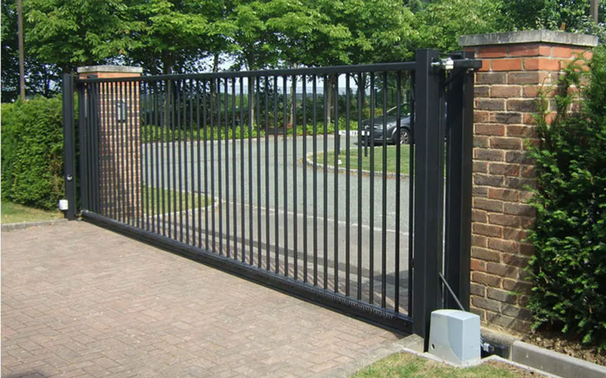 Sürgülü Bahçe Kapısı Sürgülü Bahçe Kapısı
(Sürgülü)